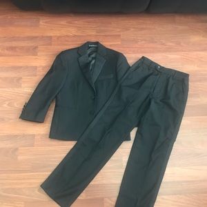 Boys suit for any event.